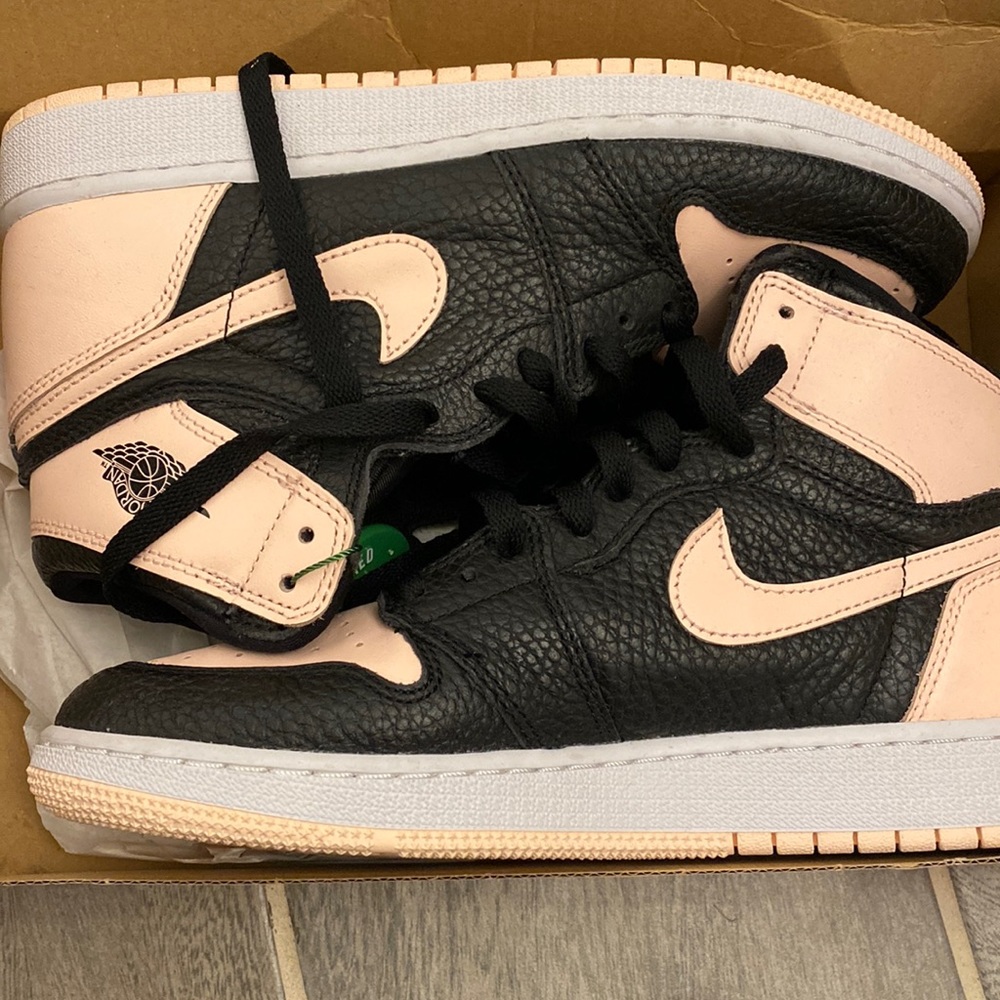 Jordan Crimson Tint